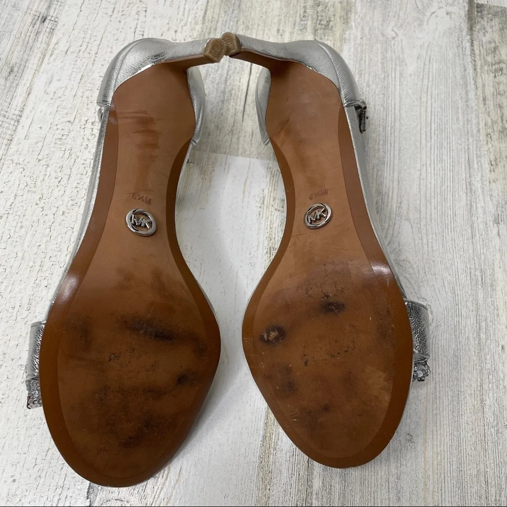 MICHAEL Michael Kors open toe sandal heels with silver sequin bow - 6.5M - Picture 8 of 9